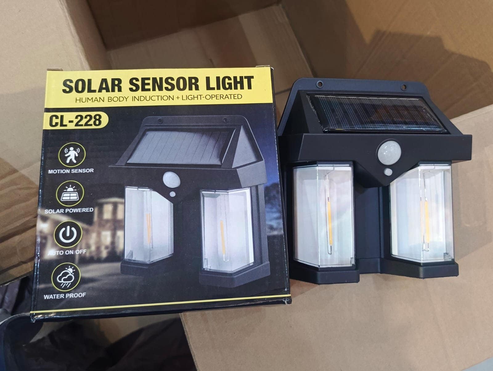 Twin Solar Sensor Light – Motion Detection Outdoor LED Lamp - Image 4